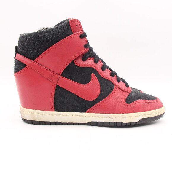 Nike Dunk Sky Hi Top Hidden Wedge Sneaker Bred Women's US 8 Sneakers Red Black - Picture 1 of 9